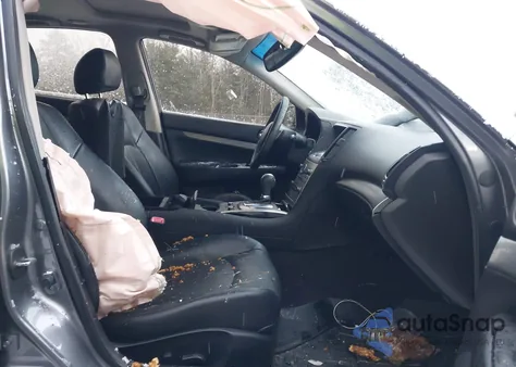 2015 Infiniti Q40 из США, поврежденный, VIN JN1CV6AR3FM650539